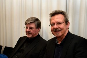 Alfons Schweiggert und Siegfried Völlger. Foto: Volker Derlath